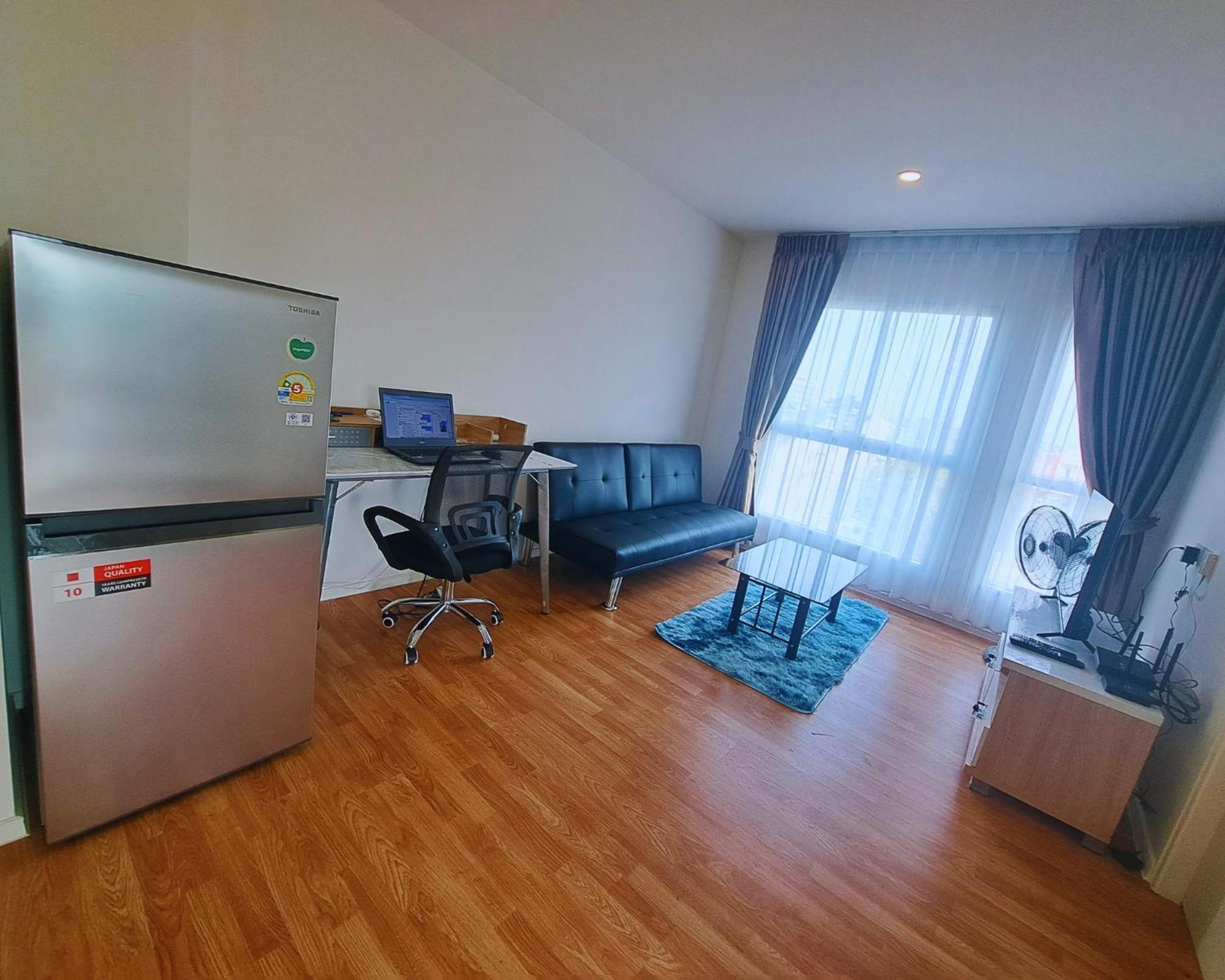A Family At Lumpini Sukhumvit 101-1 By Pikul Appartement Bangkok